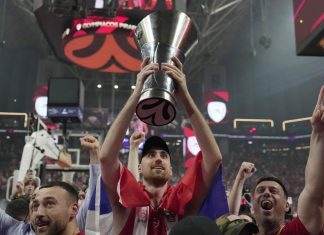 Μιλουτίνοφ: «Γι’ αυτό γύρισα, το όνειρο έγινε πραγματικότητα»