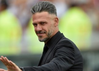 Ο Ντεμικέλις στον πάγκο της Λειψίας