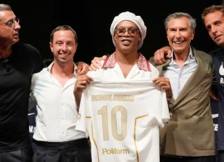Πότε επιστρέφει στα γήπεδα ο Ροναλντίνιο